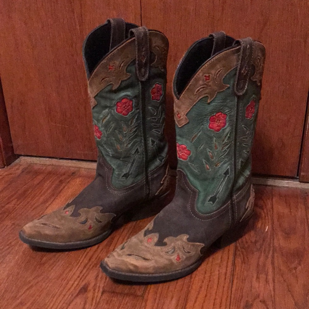 Like New Laredo cowboy boots!